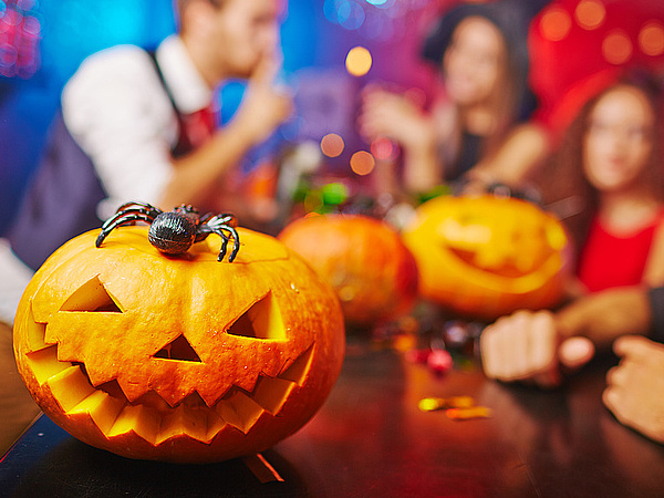 Bar Counter, Holiday, Women, Men, Single Object, Celebration, Nightlife, Jack O' Lantern, Nightclub, Carving - Craft Product, Gourd, Pumpkin, Adult, People, Orange - Fruit, Spider, Night, Decoration, Bar - Drink Establishment, Symbol, Halloween, Party - Social Event, Celebration Event, Event