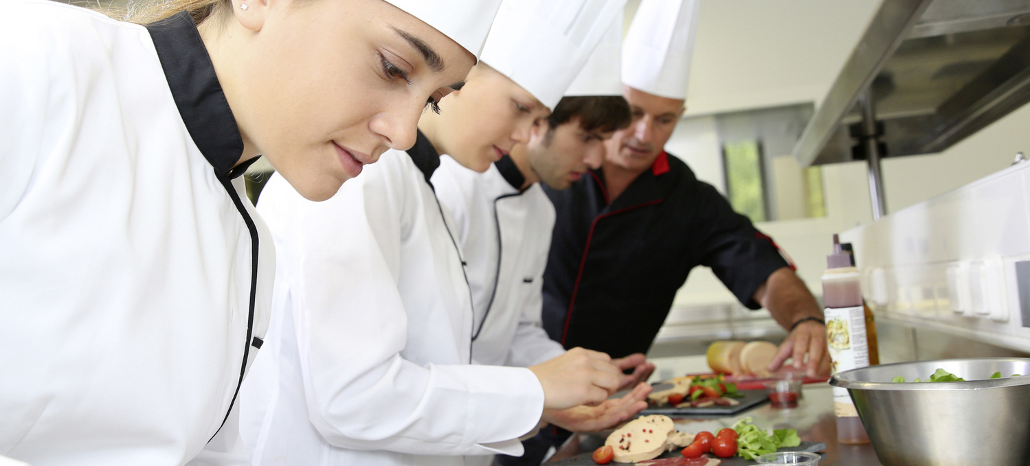 training, food, gourmet, catering, delicatessen, cook, school, cooking, restaurant, students, teenagers, professional, career, job, occupation, craftsmanship, apprenticeship, uniform, kitchen, gastronomy, working, learning, people, food industry, team, preparing, group, chef, teacher, trainer, instructor, dishes, starter, training, food, gourmet, catering, delicatessen, cook, school, cooking, restaurant, students, teenagers, professional, career, job, occupation, craftsmanship, apprenticeship, uniform, kitchen, gastronomy, working, learning, people, food industry, team, preparing, group, chef, teacher, trainer, instructor, dishes, starter